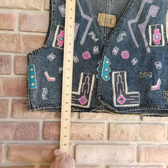 Colorful Denim Vest with Geometric Patterns - Picture 9 of 10